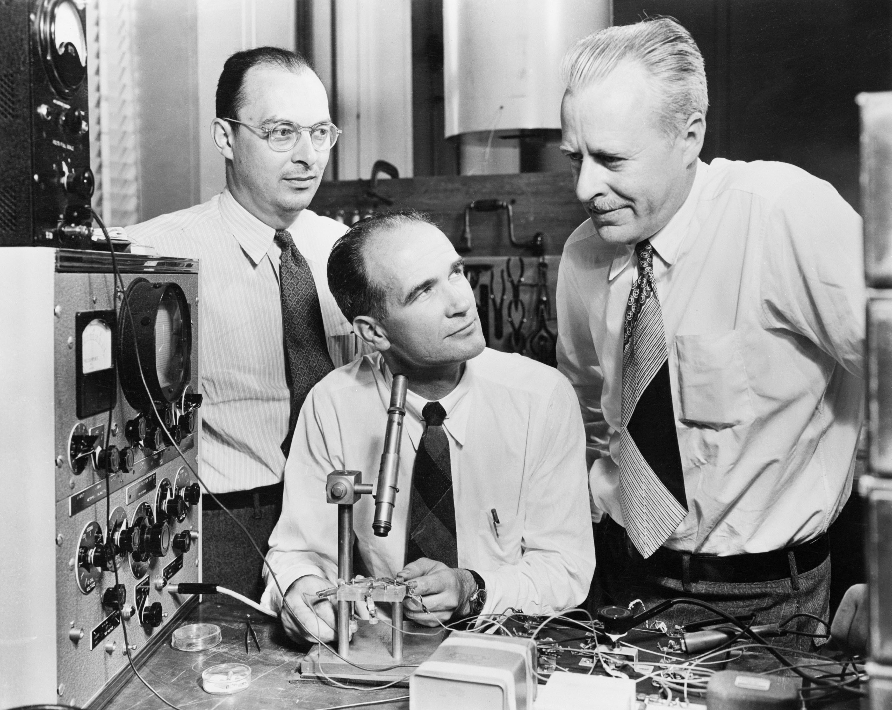 John Bardeen, William Shockley and Walter Brattain in a Bell Labs publicity photograph